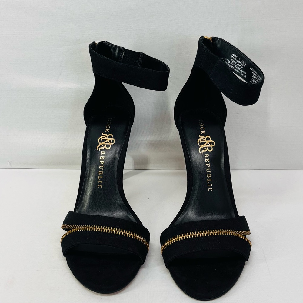 Rock &‎ Republic Etta Black Heels with Gold Zipper Accent